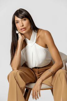 Blusa Com Pregas Na Gola Cinthia